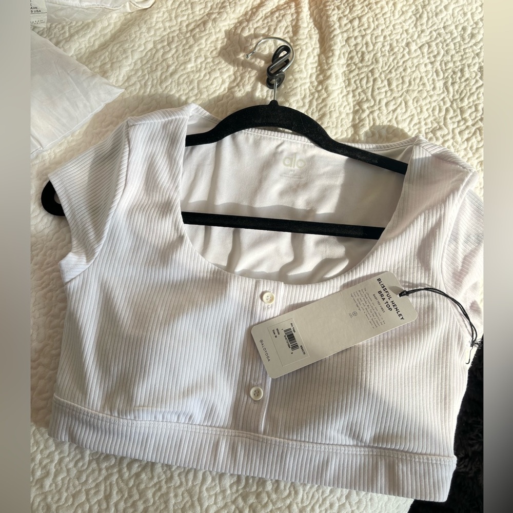 Alo blissful Henley bra top size medium